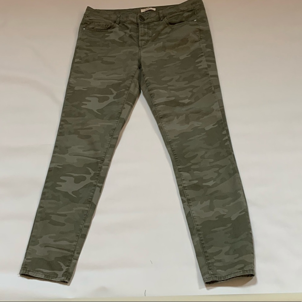 Loft Marisa camouflage skinny jeans. 8